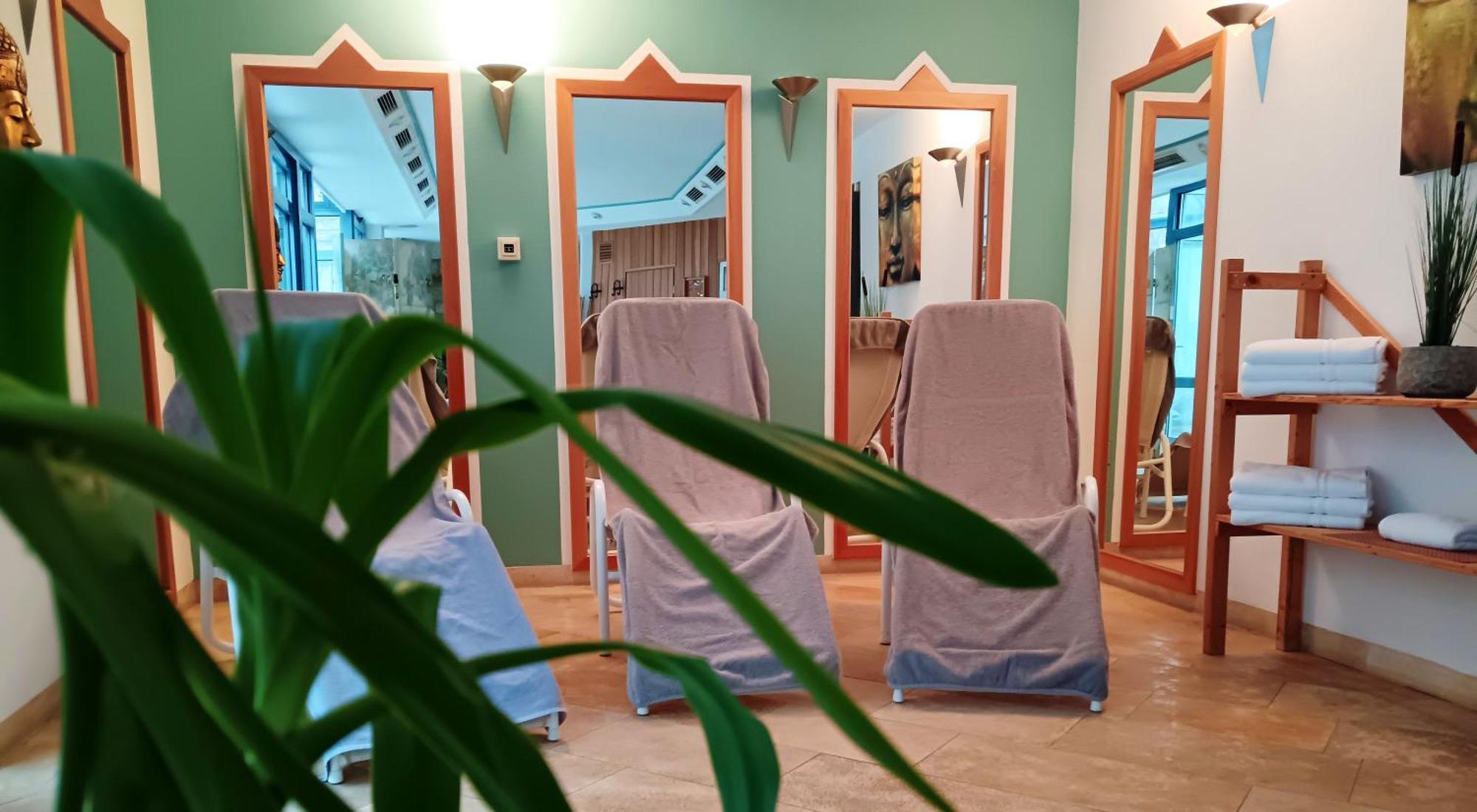 Behringers Freizeit - Und Tagungshotel Goessweinstein Extérieur photo