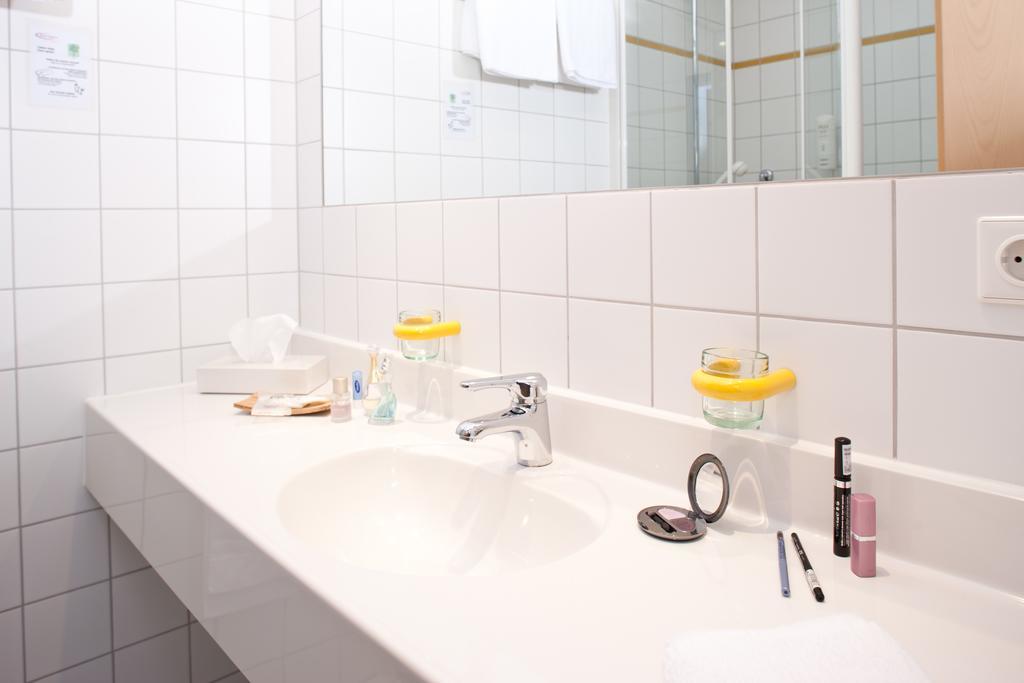 Behringers Freizeit - Und Tagungshotel Goessweinstein Extérieur photo